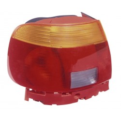 AUDI A4 1994 PILOTO TRASERO...