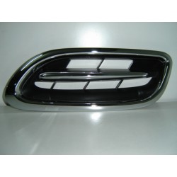 NISSAN MICRA 2000 REJILLA...